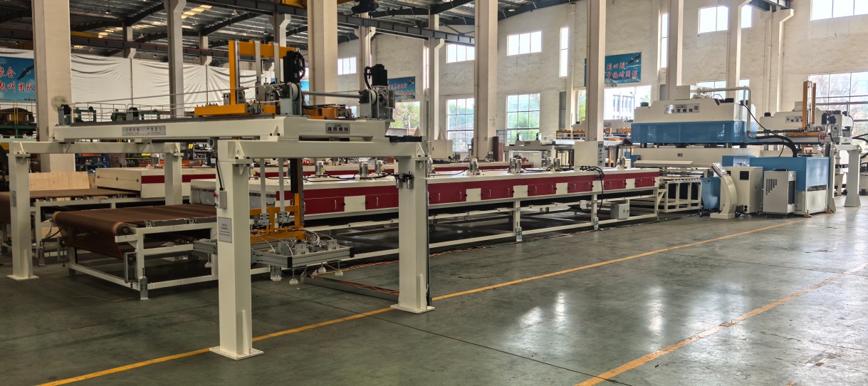 1000T地板裁斷機(jī)生產(chǎn)線出口越南